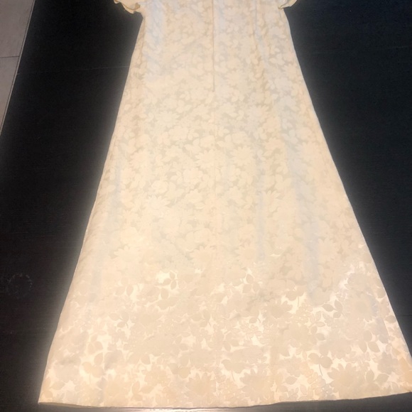 Vintage home sewn floral print wedding dress with pearl embellishments. - Picture 5 of 6